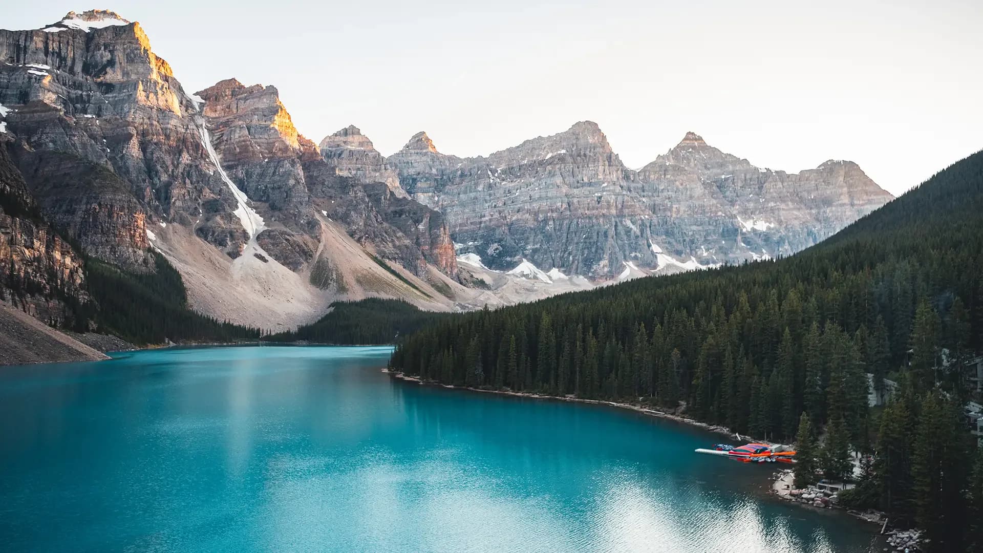 Lake Louise and Moraine Tour with Free Time in Banff (Calgary Departure)