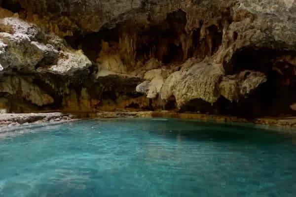 Cave & Basin Hot Springs