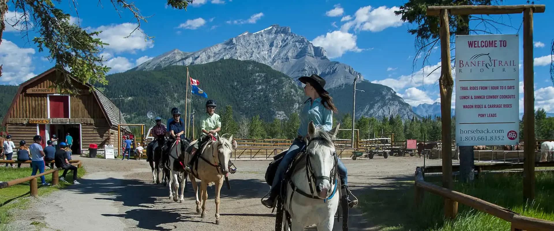 Horseback Ride – Bow River 1 Hr